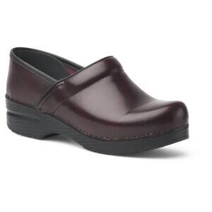 NEW DANSKO women's professional clogs in cordovan